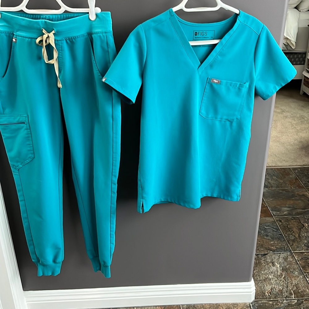 Figs scrubs xs set